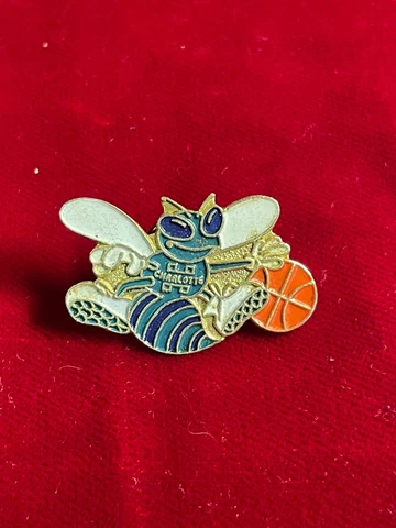 Vtg Original Mascot NBA North Carolina Charlotte Hornets Enamel Tie Lapel PIn Cover