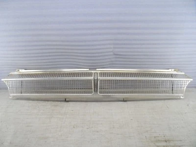 Conjunto de rejilla 1965 Plymouth Fury 1 2 3 1965 Plymouth Sport Fury usado 2445221 Foto 1 de 4