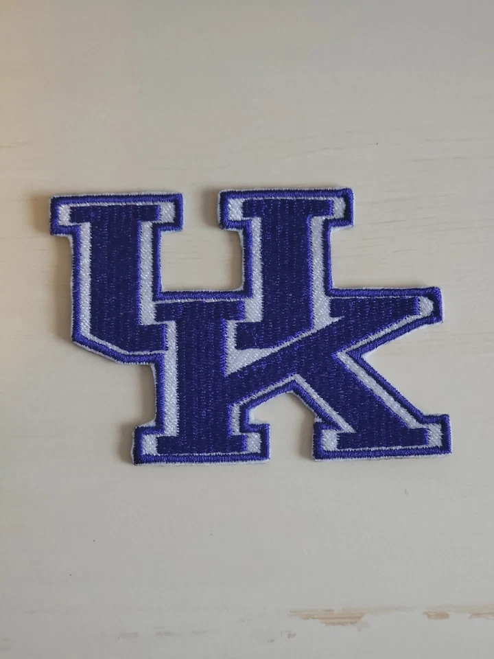 Parche de apliques bordados de hierro de Kentucky Wildcats de 4 pulgadas Foto 1 de 1