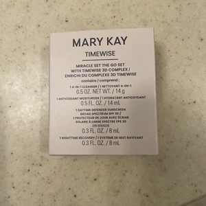 MARY KAY MIRACLE SET~COMBINATION TO OILY~217455~THE GO SET W/TIMEWISE 3D COMPLEX - Picture 1 of 1