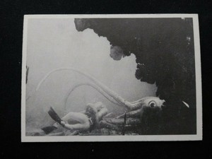 1964 Donruss Voyage to the Bottom of the Sea Card # 21 Giant Squid (EX)