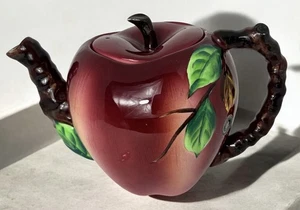 "Tetera vintage en forma de manzana pintada a mano corona Japón mango y caño 9""x5""" - Imagen 1 de 8