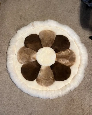 Alfombra de alpaca suave - Flor redonda con borde blanco Foto 1 de 4