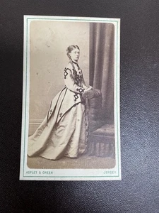 CDV PHOTOGRAPH c1860s LADY ORNATE DRESS Asplet & Green JERSEY - Picture 1 of 2