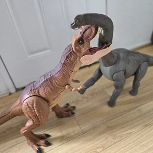 Jurassic World Super Colossal 40" T-Rex Tyrannosaurus + Legacy 33" BRACHIOSAURUS - Picture 1 of 24