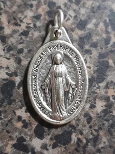 Blessed Virgin Mary Miraculous Medal - Picture 1 of 13
