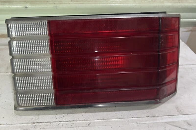 1983-1990 PLYMOUTH HORIZON DODGE OMNI OEM ПРАВЫЙ ЗАДНИЙ ФОНАРЬ ПАССАЖИРСКИЙ ЗАДНИЙ ФОНАРЬ - Изображение 1 из 4