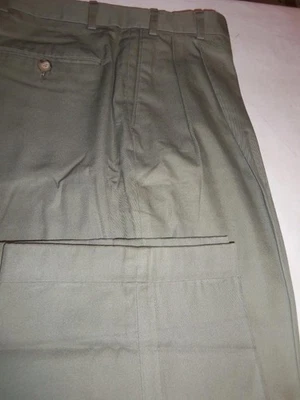 125- PANTALONES BURBERRY ALGODÓN SUAVE CLARO OLIVA - 32 X 29 Foto 1 de 2