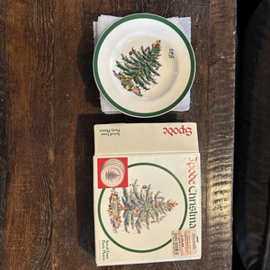 Juego de cuatro platos de fiesta Spode vintage de árbol de Navidad 6 pulgadas impresos en Inglaterra EE. UU. - Imagen 1 de 3