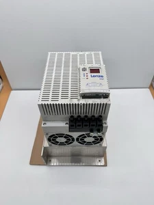 LENZE 13188568 ESMD183L4TXA 18.5kW Frequency Converter With Net Filter - Imagen 1 de 7
