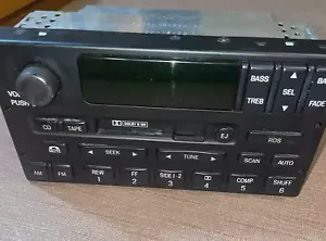 YL1F-18C870-GA Ford Cassette Radio 28115-2Z000-C1-53 For Parts May Be Good - Foto 1 di 7