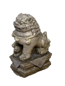 Vintage Chinese resin Foo Dog Figure/Statue - Picture 1 of 9