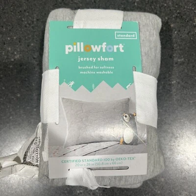 Jersey Pillowfort gris y blanco estándar falso decoración de habitación Foto 1 de 2