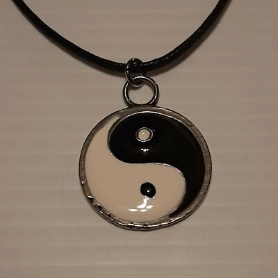 Dije colgante de peltre YIN YANG / 26" collar ajustable EE. UU. Foto 1 de 3