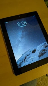 Apple iPad 2 (A1396) - Silver - Fantastic condition - Picture 1 of 4