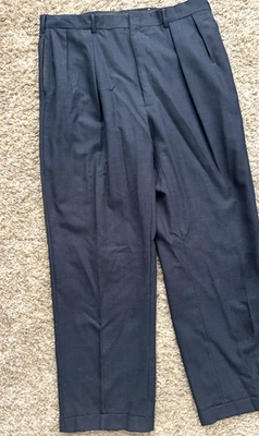De colección. Pantalones de vestir Polo Ralph Lauren para hombre 38W x 32L etiqueta azul marino oscuro plisado Foto 1 de 4