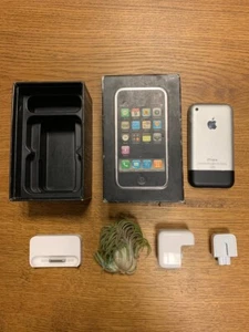 Apple iPhone 2G 8 GB 1st gen (Unlocked) - Afbeelding 1 van 7
