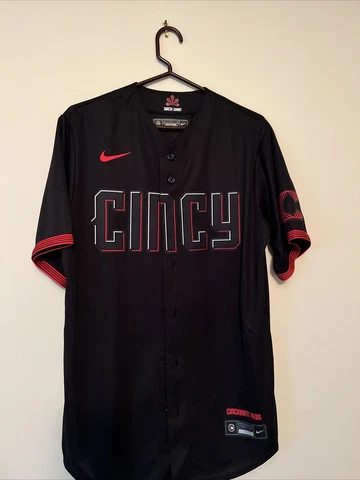 Cincinnati Reds 2023 City Connect Jersey Cover
