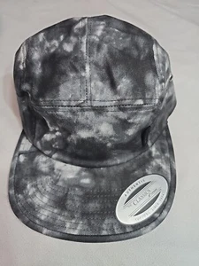 VOLCOM 5Panel Hat Cap Strap Back Adult Adjustable NWT By Yupoong OSFM - Picture 1 of 13