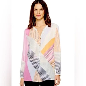Nic + Zoe All Angles Printed Button-Up Blouse - Picture 1 of 9
