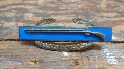 Винтажный значок боевой пехоты армии США после Второй мировой войны японская униформа 3 дюйма полный размер - Изображение 1 из 3