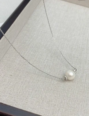 Collar colgante de perlas Kate Spade New York tono plata cristal brillante Foto 1 de 3