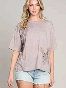 ADORA LA MAGLIETTA OVERSIZE IN MAGLIA CON TOPPA FARFALLA ALL'UNCINETTO-ERICA TORTORA-PICCOLA-60% - Foto 1 di 4