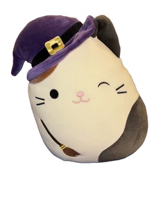 Kellytoy Squishmallow Cam Calico Katze lila Hexenhut & Besen Halloween 14 Zoll - Bild 1 von 13