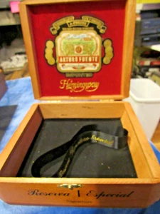 Scatola portasigari vintage Hemmingway T - Foto 1 di 3
