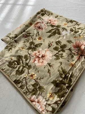 Ralph Lauren "Yorkshire Rose"  Euro Shams 26" X 26" 100% Cotton Sateen EUC Two - Image 1 of 4