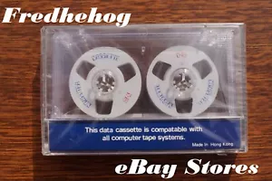 CASSETTA / NASTRO DATI COMPUTER STILE VINTAGE - SINCLAIR SPECTRUM / COMMODORE 64 - Foto 1 di 5