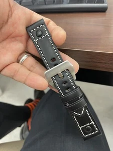 22mm Leather band - Picture 1 of 3
