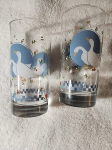 Vintage 1980s Set of 2 Drinking Glasses Tumblers Geese Ducks Country Blue - Picture 1 of 3