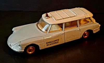DINKY TOYS 556 CITROEN ID 19 BREAK AMBULANZA - VINTAGE - Immagine 1 di 4