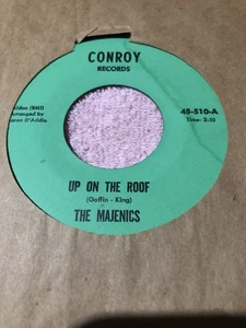 THE MAJENICS up On The Roof / I Want To Dance 45 Soul Conroy 45-510 M- Vinyl - Picture 1 of 2