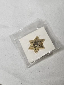 Neu Vintage Wells Fargo Agent Pin goldfarben. Nie geöffnet - Bild 1 von 2