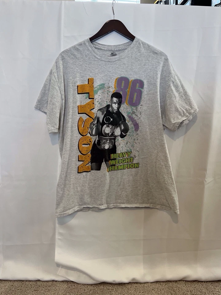 Camiseta gráfica de campeón de peso pesado Mike Tyson 86 del Salón de la Fama del Boxeo, para hombre talla XL Foto 1 de 4