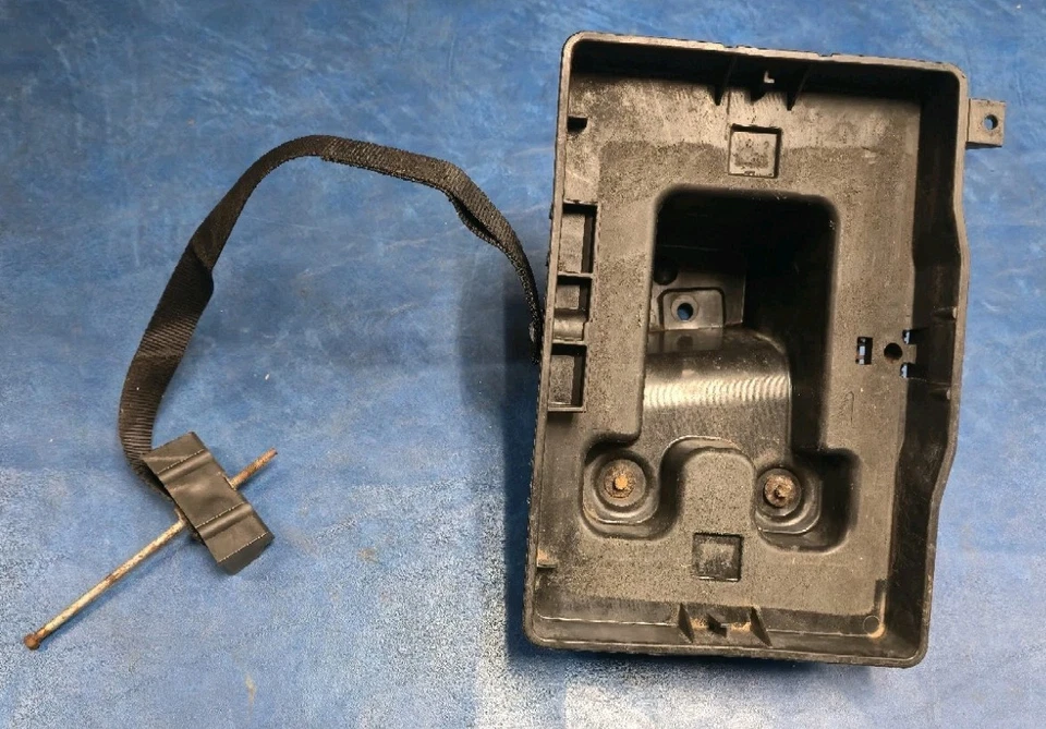 Ford Mustang 2005-2014 montaje en bandeja de batería 4R33-10723-A OEM Foto 1 de 4