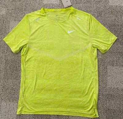 Camiseta Nike Reflectante para Correr Camiseta Breathe Rise 365 CZ9184-308 Para Hombre Lg Foto 1 de 4