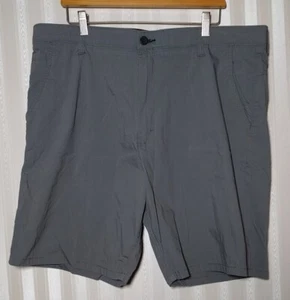 Pantalones cortos elásticos grises Wrangler al aire libre para hombre talla 40 x 9 5 bolsillos senderismo confort en excelente condición - Imagen 1 de 3