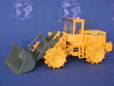 Microlink MLSV1200 Volvo L180C Compactor Loader 1/50 O Scale Die-cast MIB - Image 1 of 2