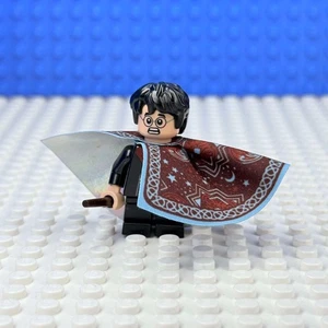LEGO Harry Potter Gryffindor with invisibility cloak Robe set 76402 2022 - Picture 1 of 4