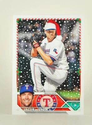 2023 Topps Holiday #H197 Jacob DeGrom SP Santa Hat Variation - Image 1 of 2