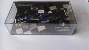 Minichamps 1/43 Pascal Wehrlein Sauber C36 #94 Bahrain GP 2017 + Pitboard - Picture 1 of 7