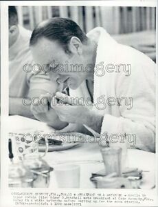 1971 Apollo 14 Astronaut Edgar Mitchell Eating Breakfast Press Photo