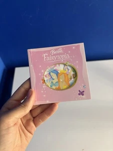 BARBIE MINI LIBRO POP UP FAIRYTOPIA 2003 IN INGLESE - Foto 1 di 4