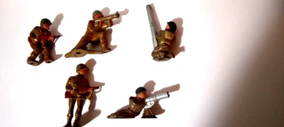  5 METAL TOY BARCLAY WW2 USA SOLDIERS ALL DIFFERENT FIGURES - Image 1 of 4