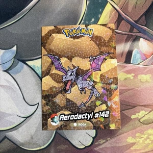Tarjeta de cristal Pokémon 2025 vitral #142 Aerodactyl Kanto Perú lámina - Imagen 1 de 3