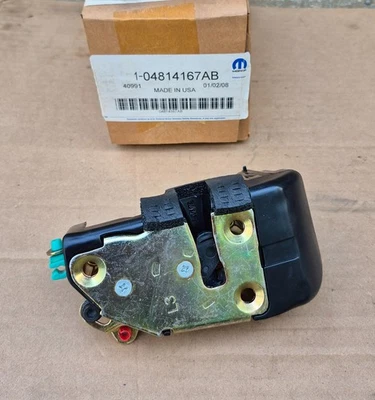 1999 2000 Chrysler Cirrus Dodge Stratus NOS MoPar Left Front DRIVER DOOR LATCH - Image 1 of 3