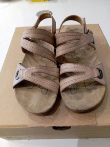 Baretraps Jevin Sandals Women's Size 6M Tan  Adjustable Strap Flat - Picture 1 of 7